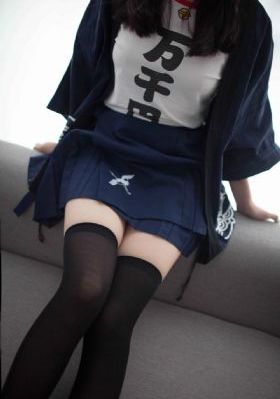 国产美女白丝袜精品_720在线视频播放