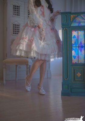 日韩av教室晕倒_720电影免费在线