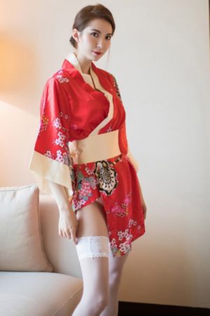 欧美高发际线短发帅哥_720高清在线观看