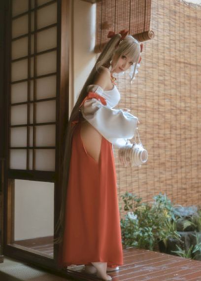 漂亮欧美女生头像_1080高清完整版