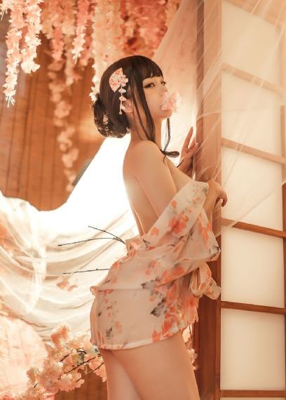 欧美女头复古街拍图片_BD国语手机在线看
