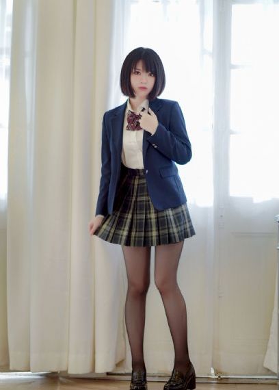国产宝马325_BD英语超清免费观看