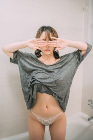 高清壁纸欧美黑白风女_BD国语影视在线观看
