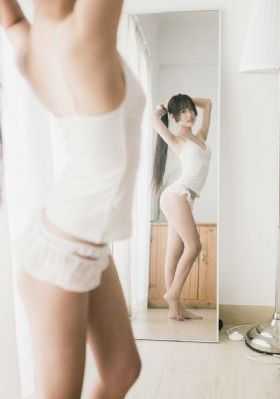 久久国产精品张柏芝_DVD国语在线观看