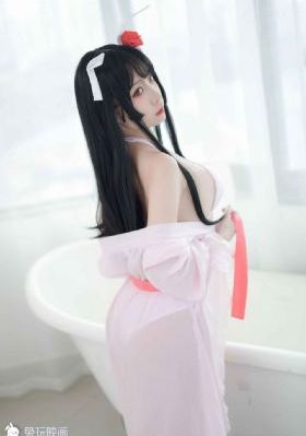 欧美肥牛仔街拍_4KBD在线观看