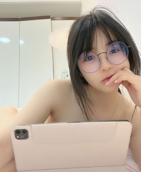 成人极品视频不雅视频苍井空_华人原创AV免费在线观看